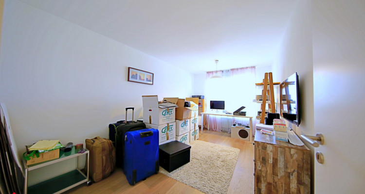 Bel appartement moderne 4.5 pièces avec balcon  image 3