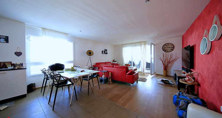 Bel appartement moderne 4.5 pièces avec balcon  image 6