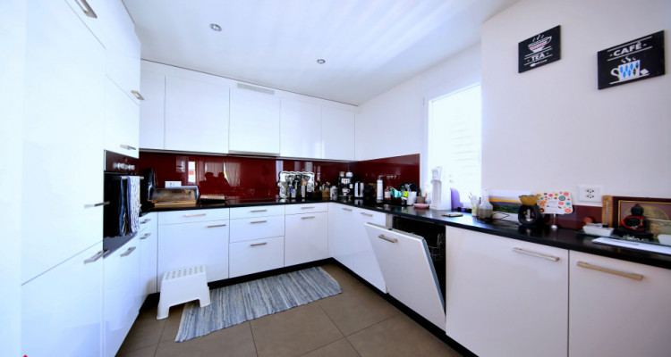 Bel appartement moderne 4.5 pièces avec balcon  image 7