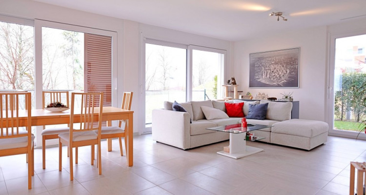 Sous-location appart 3,5 p / 2 chambres / 2 SDB / terrasse avec jardin image 1