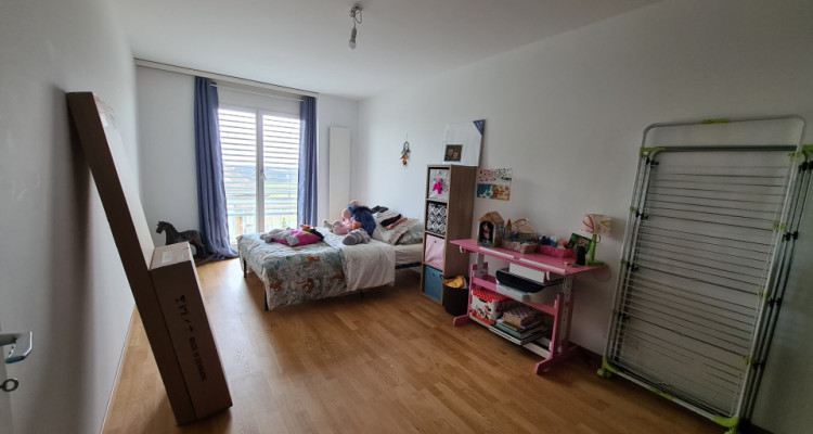 Joli appartement de 3.5 pièces avec un grand balcon avec vue dégagée image 3