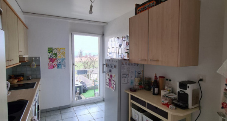 Joli appartement de 3.5 pièces avec un grand balcon avec vue dégagée image 6