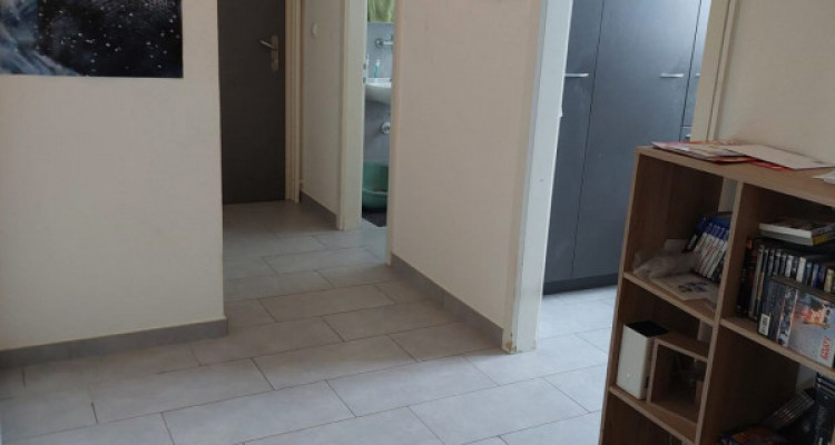 Appartement Val-de-Travers - 3 pièces image 1