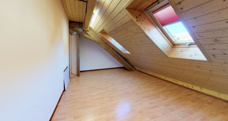 Au Centre de Saint-Aubin - spacieux attique de 120m2! image 4