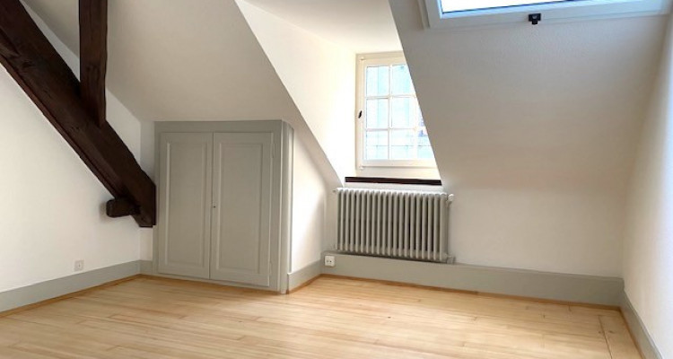 1-bed apartment in center of historic Old Town in Geneva image 2