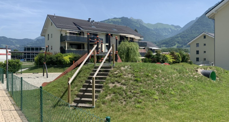 A louer place de parc extérieure proche de lHôptital Riviera-Chablais image 1