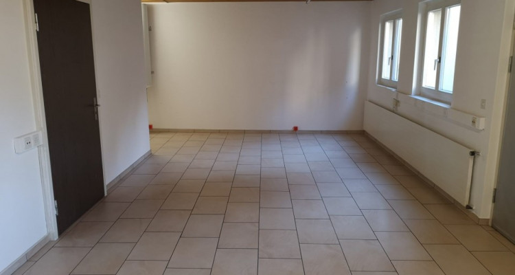 Zentrales grosszügiges Ladenlokal / Gewerbefläche in Balsthal image 5