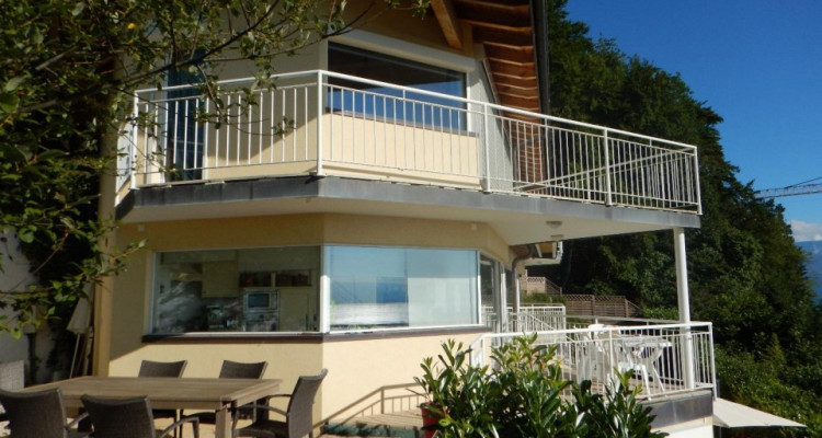 To rent modern villa in Grandvaux image 2