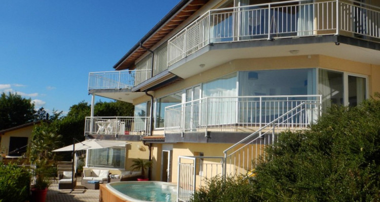 To rent modern villa in Grandvaux image 3