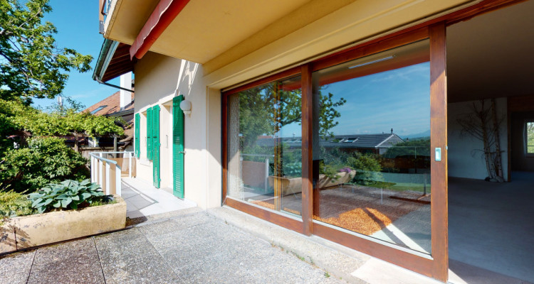 Opportunité : Duplex avec terrasse et jardin à Morrens ! image 7
