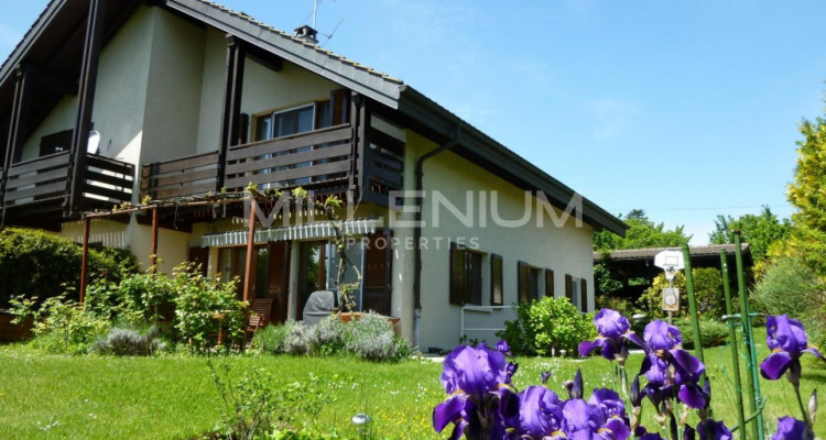 Belle maison mitoyenne à Mies image 1