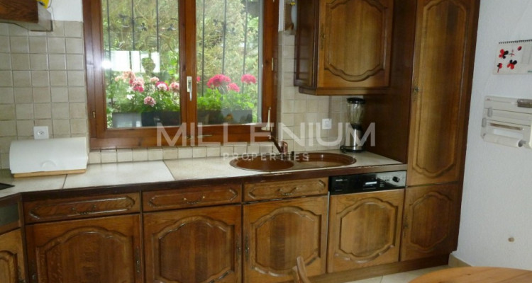 Belle maison mitoyenne à Mies image 6