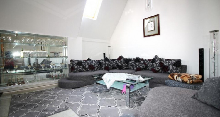 Bien de rendement : 2 appartements et une grange à transformer image 3