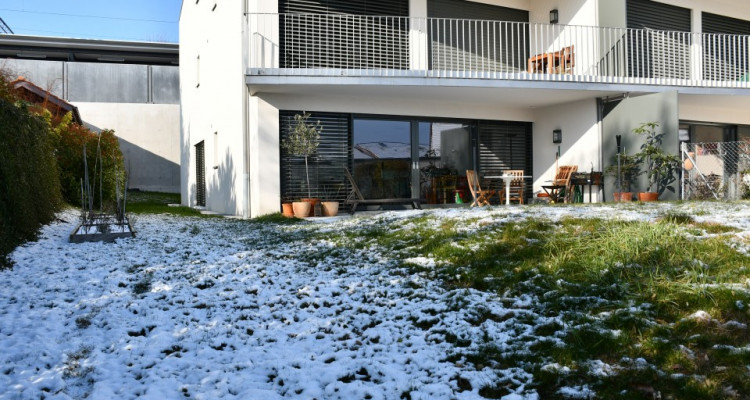 Mies : Appartement 1 rez-jardin, belle vue sur le lac image 13