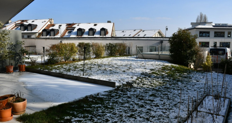 Mies : Appartement 1 rez-jardin, belle vue sur le lac image 14