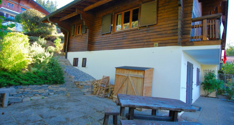 Chalet mitoyen idéalement situé à Icogne (Les Vernasses) à 12min de Crans-Montana image 7
