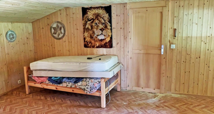 Chalet à rénover. image 4