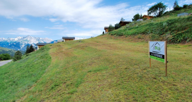 Terrain contructible idéalement situé aux Mayens de Mase image 4