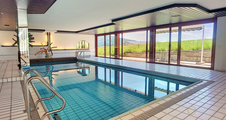  A 12 minutes du centre de Neuchâtel, belle villa et sa piscine!!! image 2