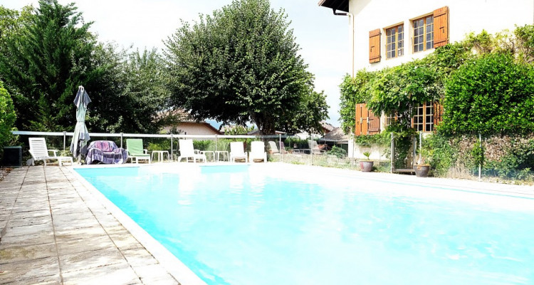 20min de GENEVE- VALLEIRY /Magnifique maison de maître/ Jardin-piscine image 2