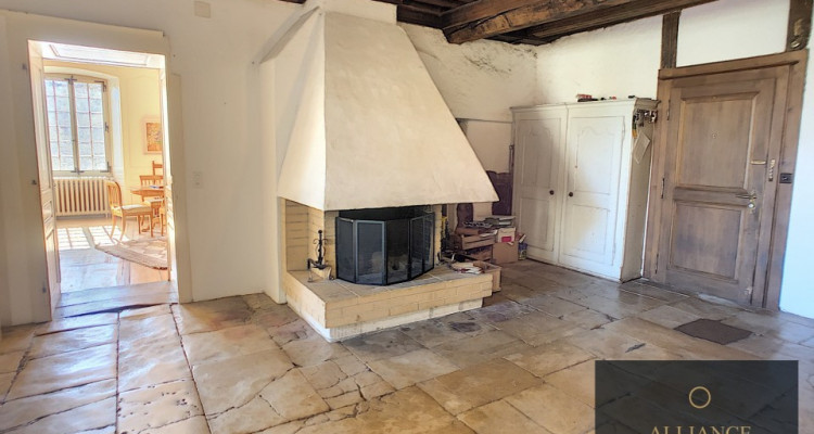 Immeuble avec 4 à 6 appartements selon organisation des lieux. image 4