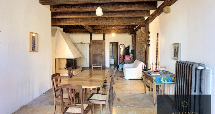 Immeuble avec 4 à 6 appartements selon organisation des lieux. image 5