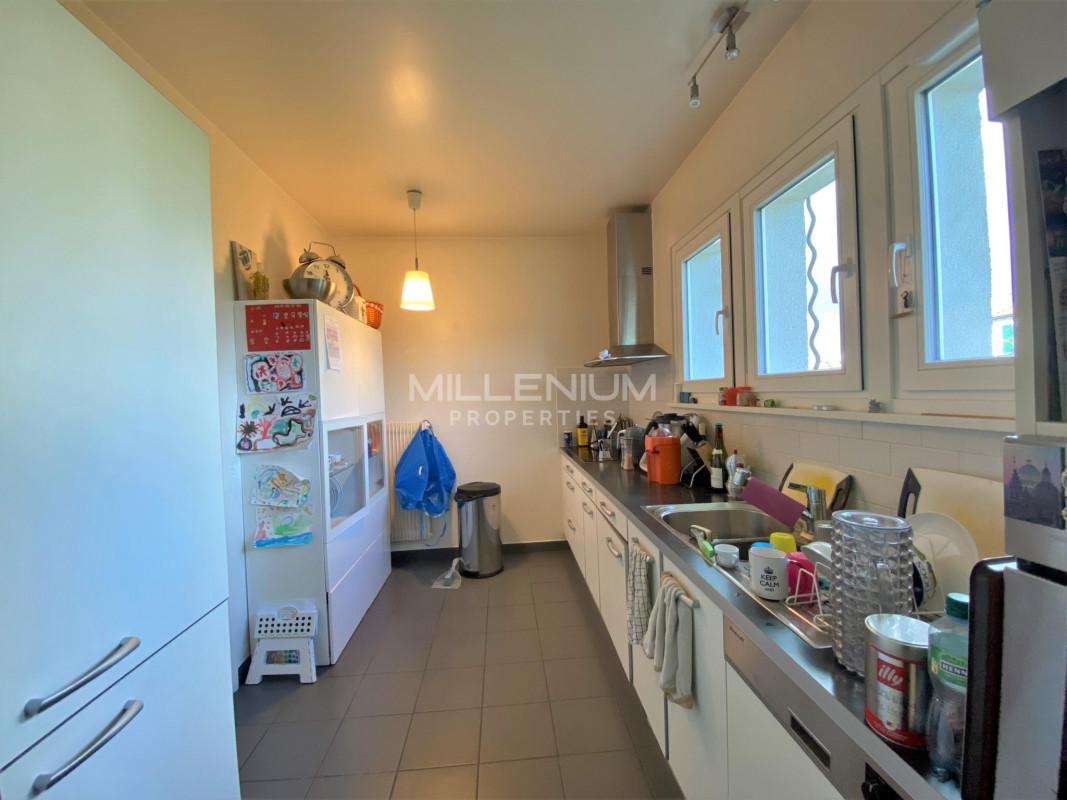 Maison mitoyenne 8p avec jardin 8 Zimmer 170 m2 in Genthod