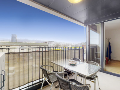 Appartement état neuf avec balcon et parking couvert image 1