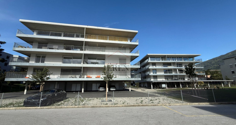 Magnifique et lumineux attique 3,5 / 4 pièces avec façade vitrées et balcon-terrasse panoramique sud-est image 13