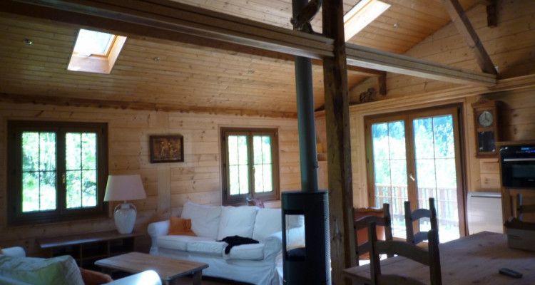 A VENDRE MAGNIFIQUE CHALET MEUBLE A 8 MINUTES DE CHAMPEX-LAC (VS) image 8