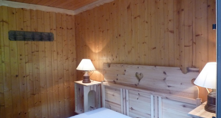 A VENDRE MAGNIFIQUE CHALET MEUBLE A 8 MINUTES DE CHAMPEX-LAC (VS) image 12