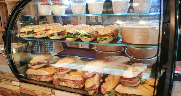 SANDWICHERIE/BISTROQUET - GÉRANCE A PRENDRE - GARE ROUTIÈRE DE GENEVE image 2