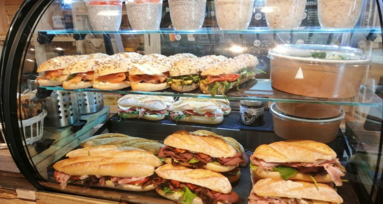 SANDWICHERIE/BISTROQUET - GÉRANCE A PRENDRE - GARE ROUTIÈRE DE GENEVE image 3