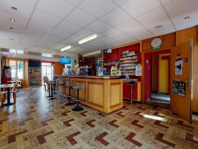 Splendide immeuble commercial avec chambres dhôtes, bar et kiosque image 10