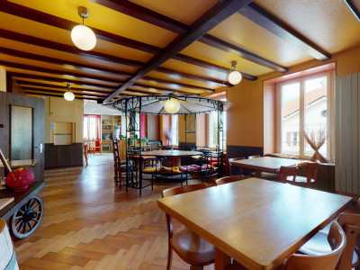 Splendide immeuble commercial avec chambres dhôtes, bar et kiosque image 11