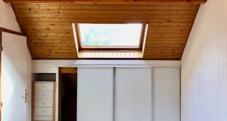 Charmante maison mitoyenne avec véranda à Saint-Julien en FRANCE image 4