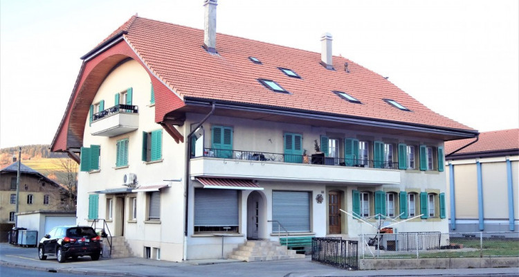 Vuadens, immeuble locatif rénové à plus de 5% de rendement image 1