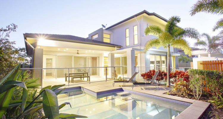 Luxueuse villa récemment rénovée dans le quartier délite de Cologny, rive gauche de Genève image 1