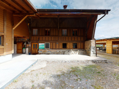 Exclusif : Grande ferme rénovée avec potentiel constructible image 2