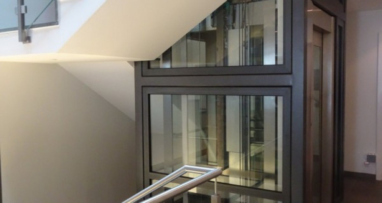 Magnifique local commercial à louer // 320m² image 4