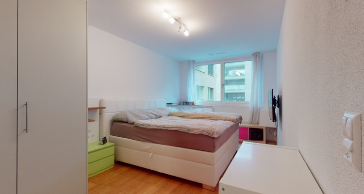 Stilvolle 3.5 Zimmer Wohnung mit Loggia image 10