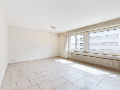 Zentrale 4.5-Zimmerwohnung mit Aussenparkplatz image 2