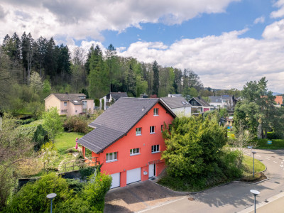 Freistehendes Einfamilienhaus mit wunderschönem Garten image 2