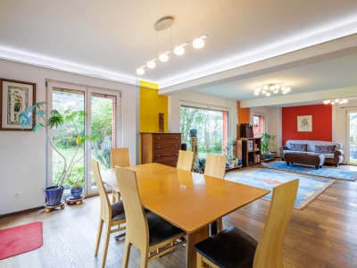 Freistehendes Einfamilienhaus mit wunderschönem Garten image 5