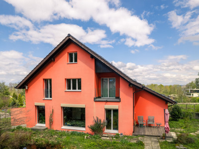 Freistehendes Einfamilienhaus mit wunderschönem Garten image 6