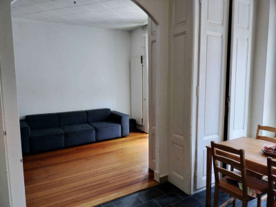 Appartement de 5 pièces au 2ème étage situé à Carouge 1227 image 1