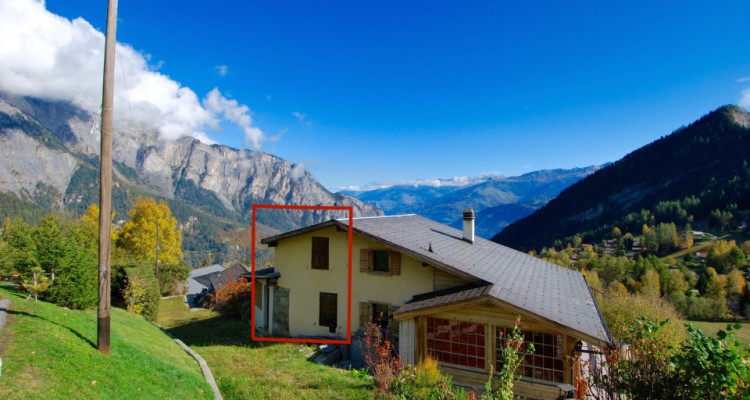 Chalet mitoyen à rénover au Mayens-de-Chamoson avec une magnifique vue  image 2