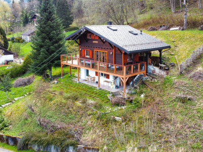 Exclusif: Chalet entièrement rénové avec vue et situation bucolique image 1