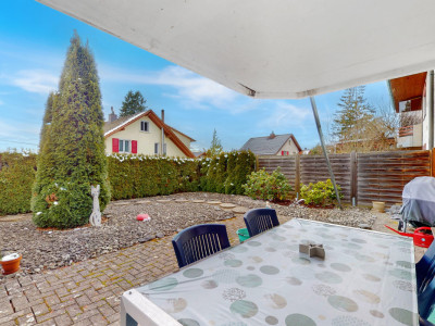 Gepflegte 3.5-Zimmer Gartenwohnung mit Garage & Parkplatz image 2