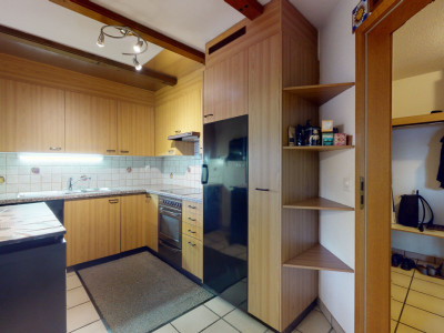 Gepflegte 3.5-Zimmer Gartenwohnung mit Garage & Parkplatz image 3